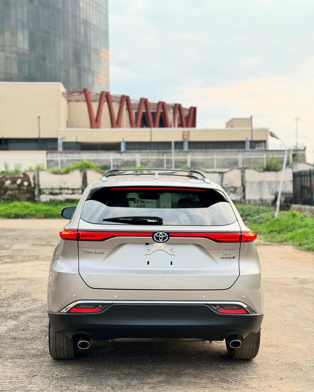 2022 Foreign Used Toyota Venza XLE Hybrid for sale in Abuja