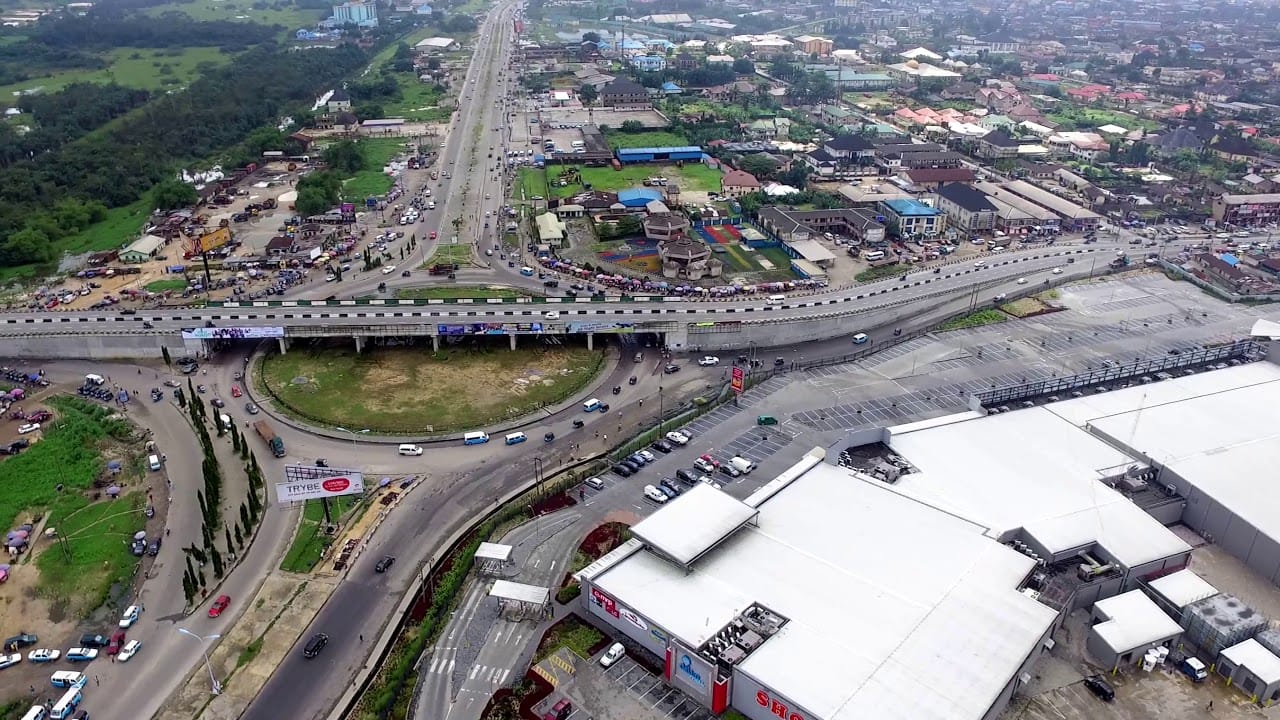 car hire in Warri | Nairaxi Luxury Car Rentals